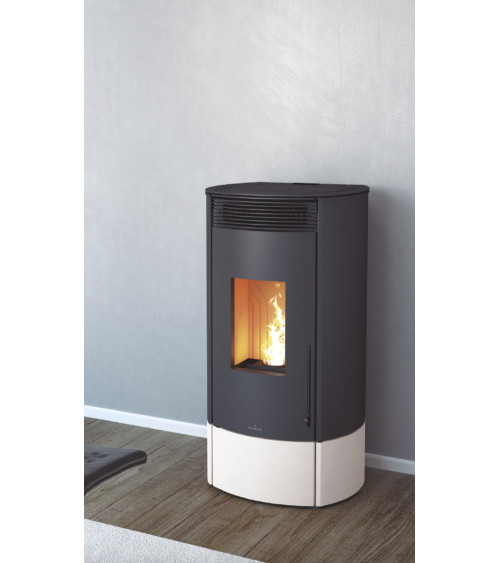 Pellettiliesi slim 13 kW VERNON musta lasi eurooppalainen valmistus verkkokaupassamme