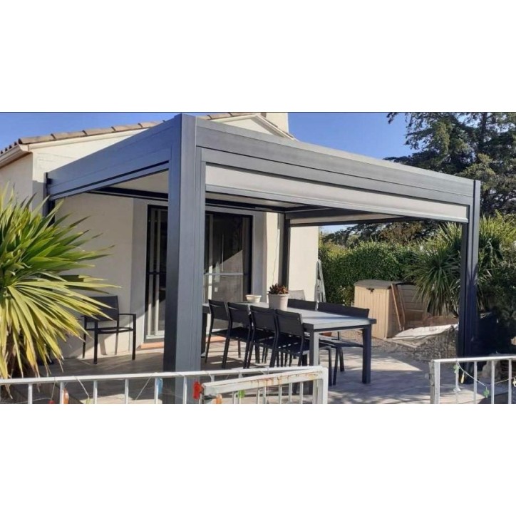 Pérgola Jane 4x4 m em alumínio – com 3 estores laterais