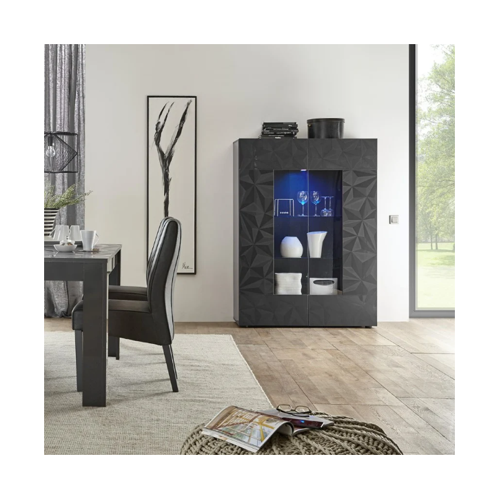 Vitrine haute PRISMA 2 portes – Design géométrique noir avec partie vitrée Vitrine haute PRISMA 2 portes – Design géométrique noir avec partie vitrée