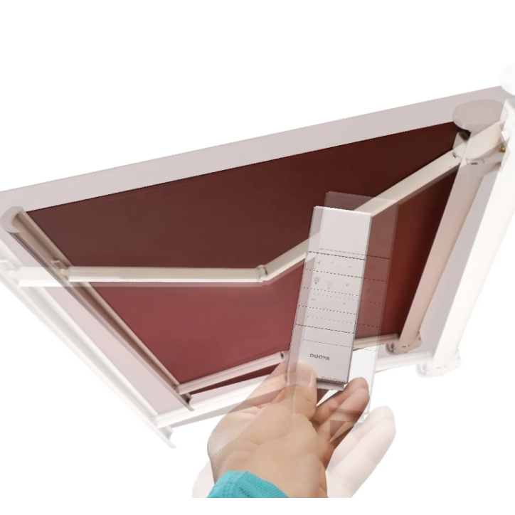 Store banne 4X3 m coffre motorisé avec détecteur de vent et  leds - Auguste