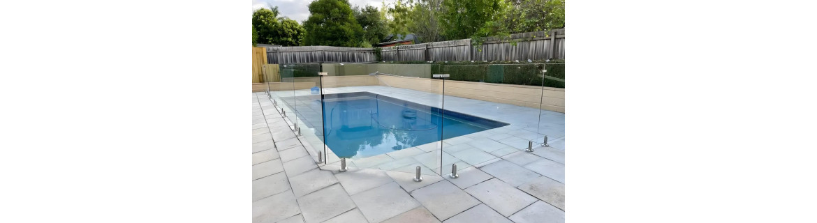 garde corps piscine en verre